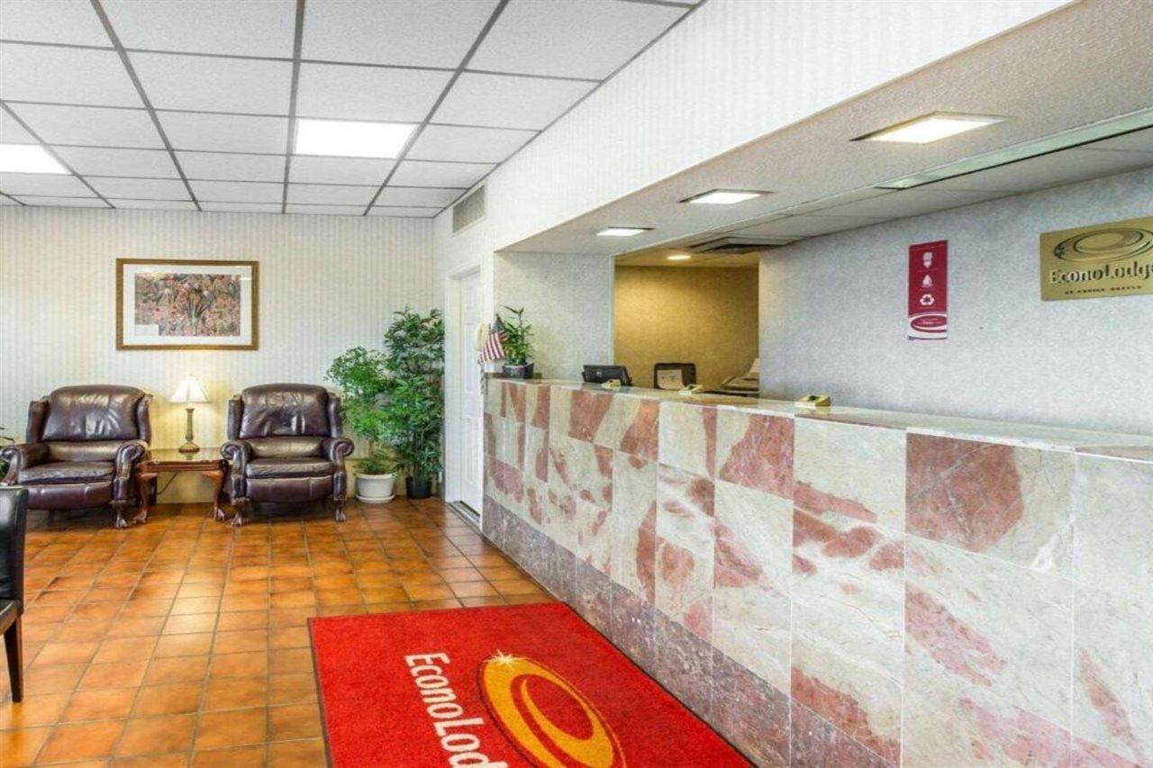 Econo Lodge Calhoun Kültér fotó