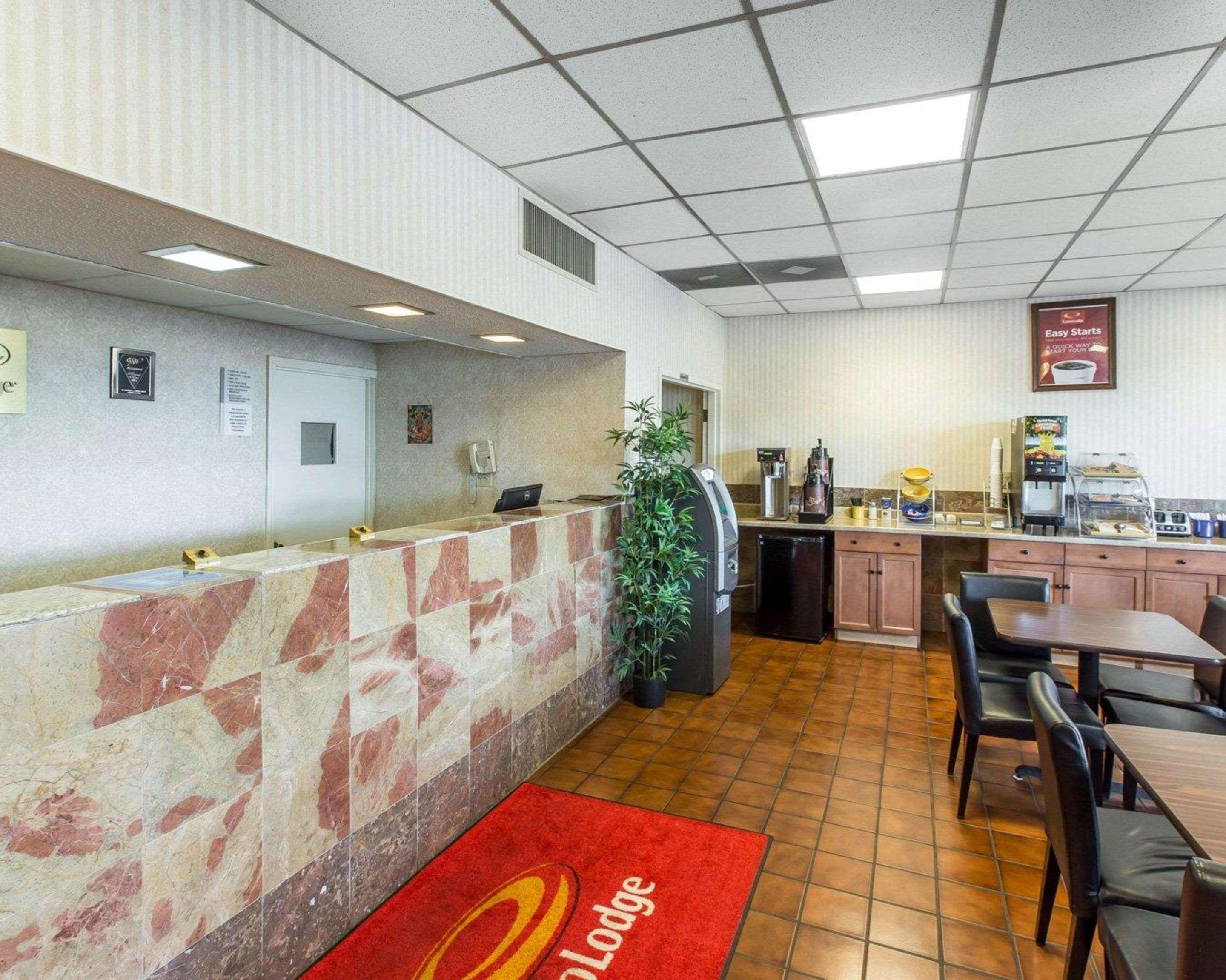 Econo Lodge Calhoun Kültér fotó