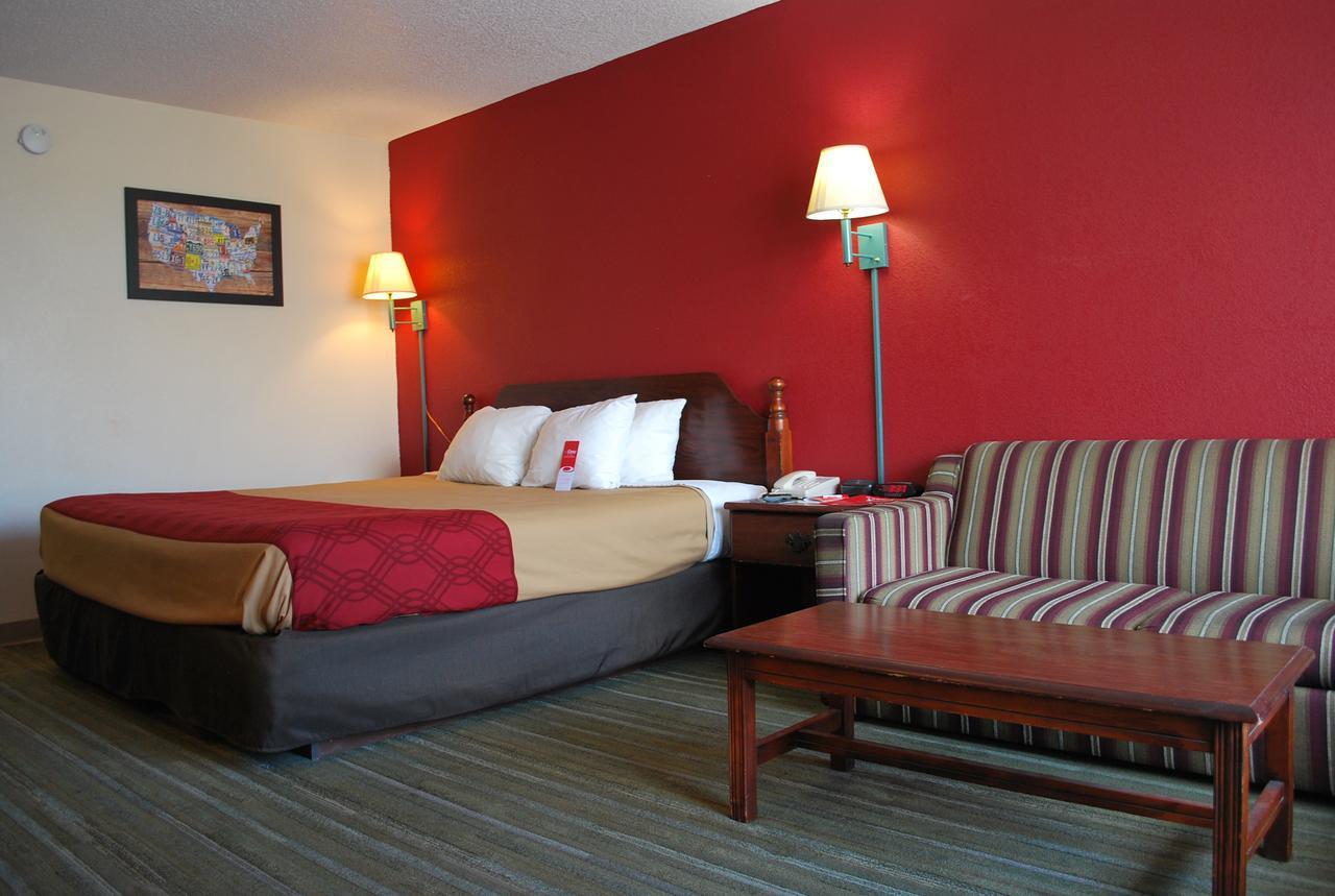 Econo Lodge Calhoun Kültér fotó