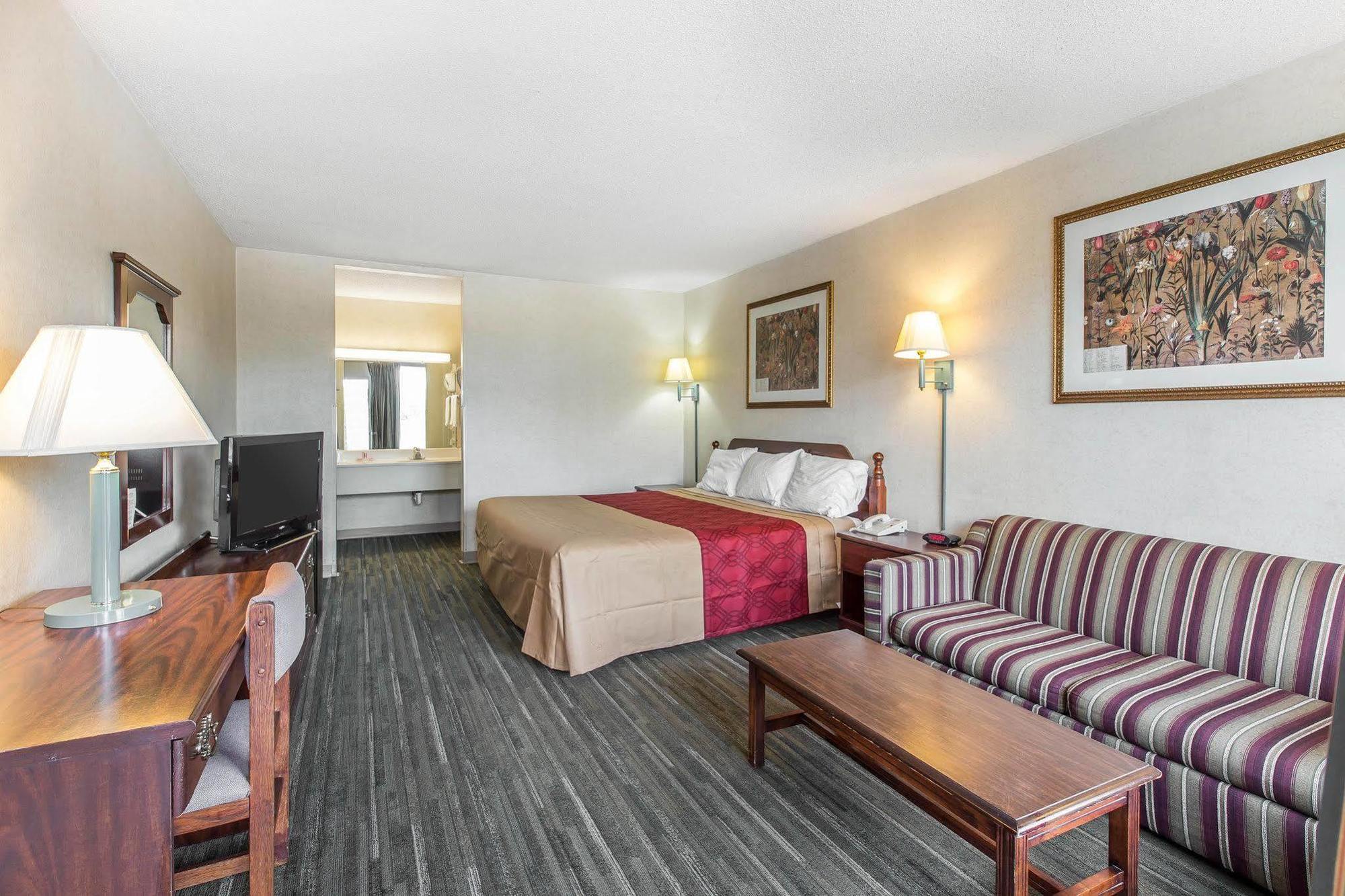 Econo Lodge Calhoun Kültér fotó